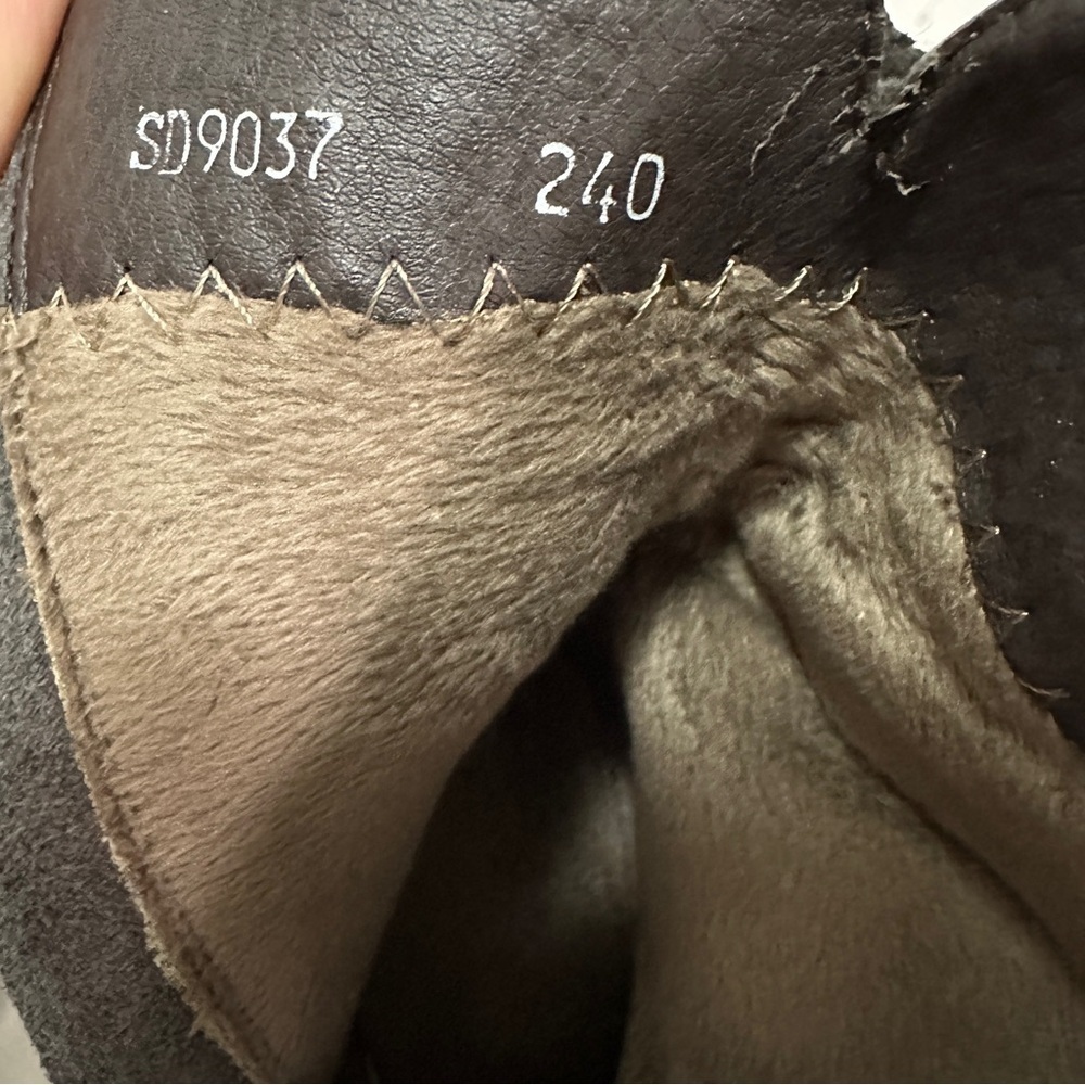 Elegant Gray Leather Boots Sz#8 - Picture 3 of 9